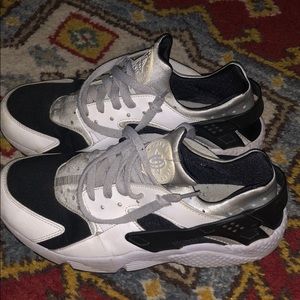 Nike huarache size 10